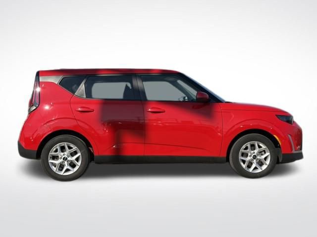 Used 2023 Kia Soul LX w/ LX Technology Package image 15