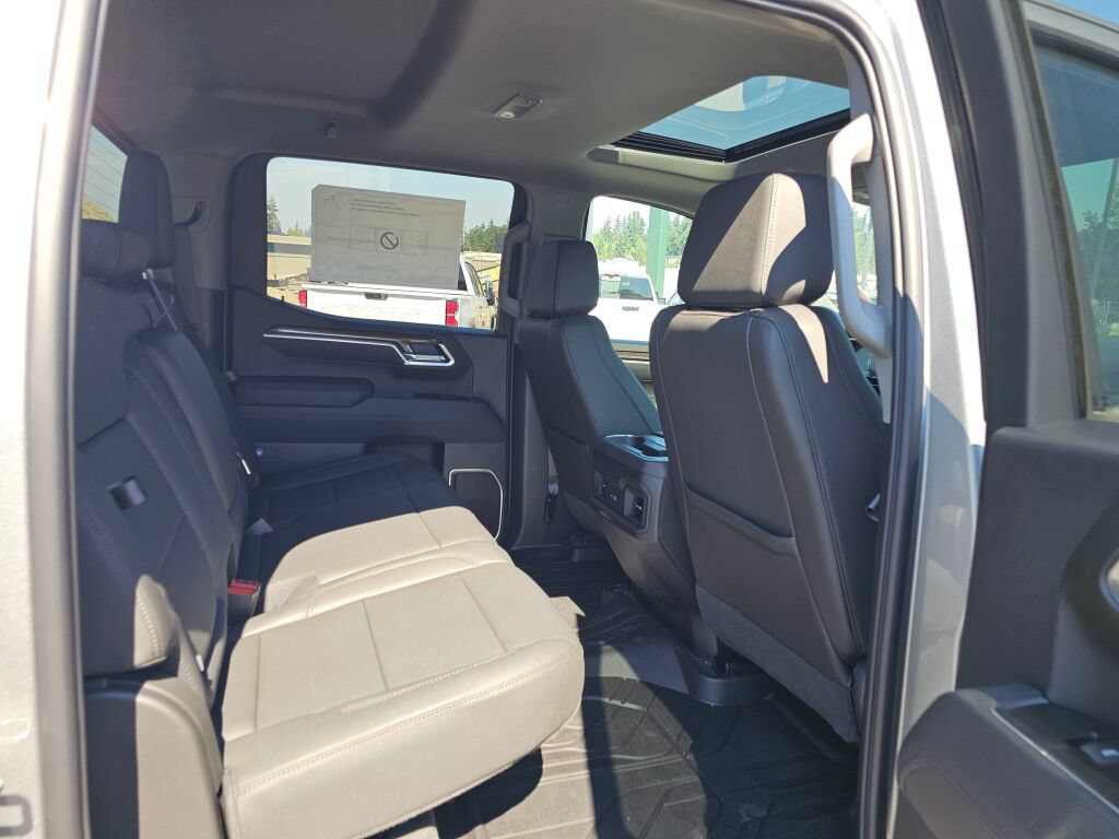 New 2026 Chevrolet Silverado 1500 RST w/ Safety Package AWD/4WD image 33