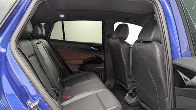 Used 2022 Volkswagen ID.4 Pro S w/ Gradient Package image 18