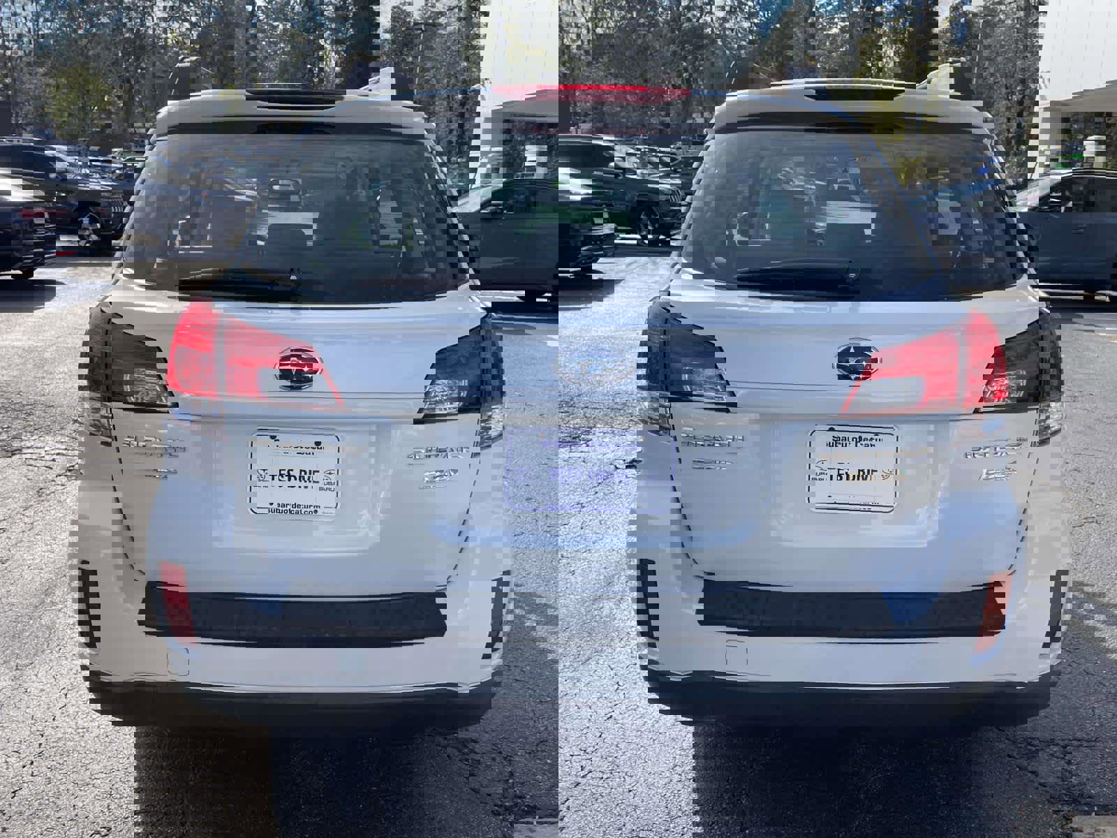 Used 2011 Subaru Outback 2.5i image 4