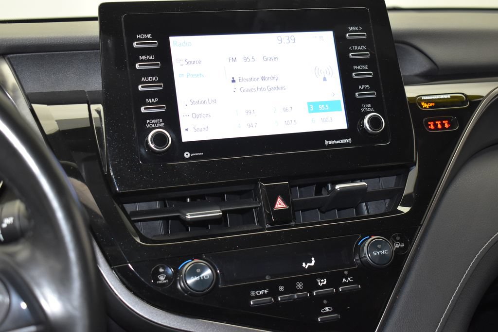 Used 2023 Toyota Camry SE FWD image 17