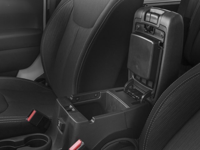 Used 2016 Jeep Wrangler Rubicon w/ Power Convenience Group image 18