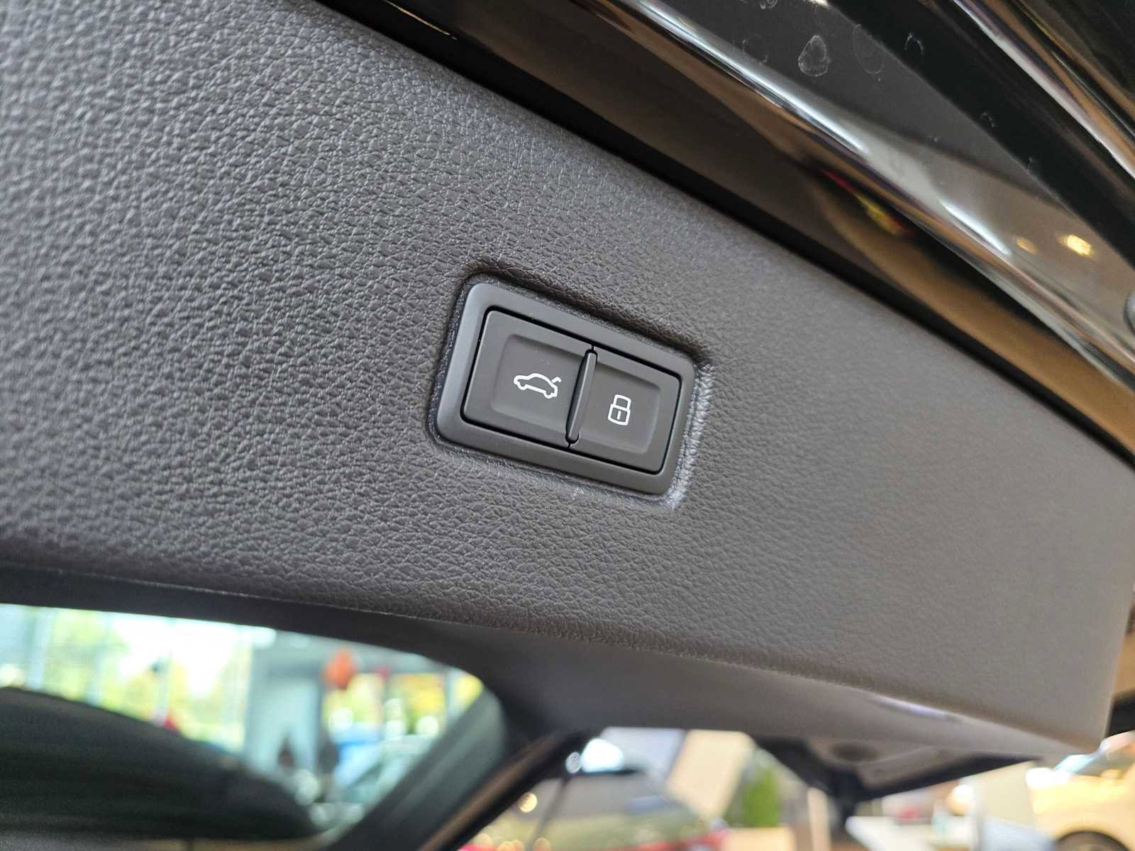 New 2025 Audi SQ7 Premium Plus image 19