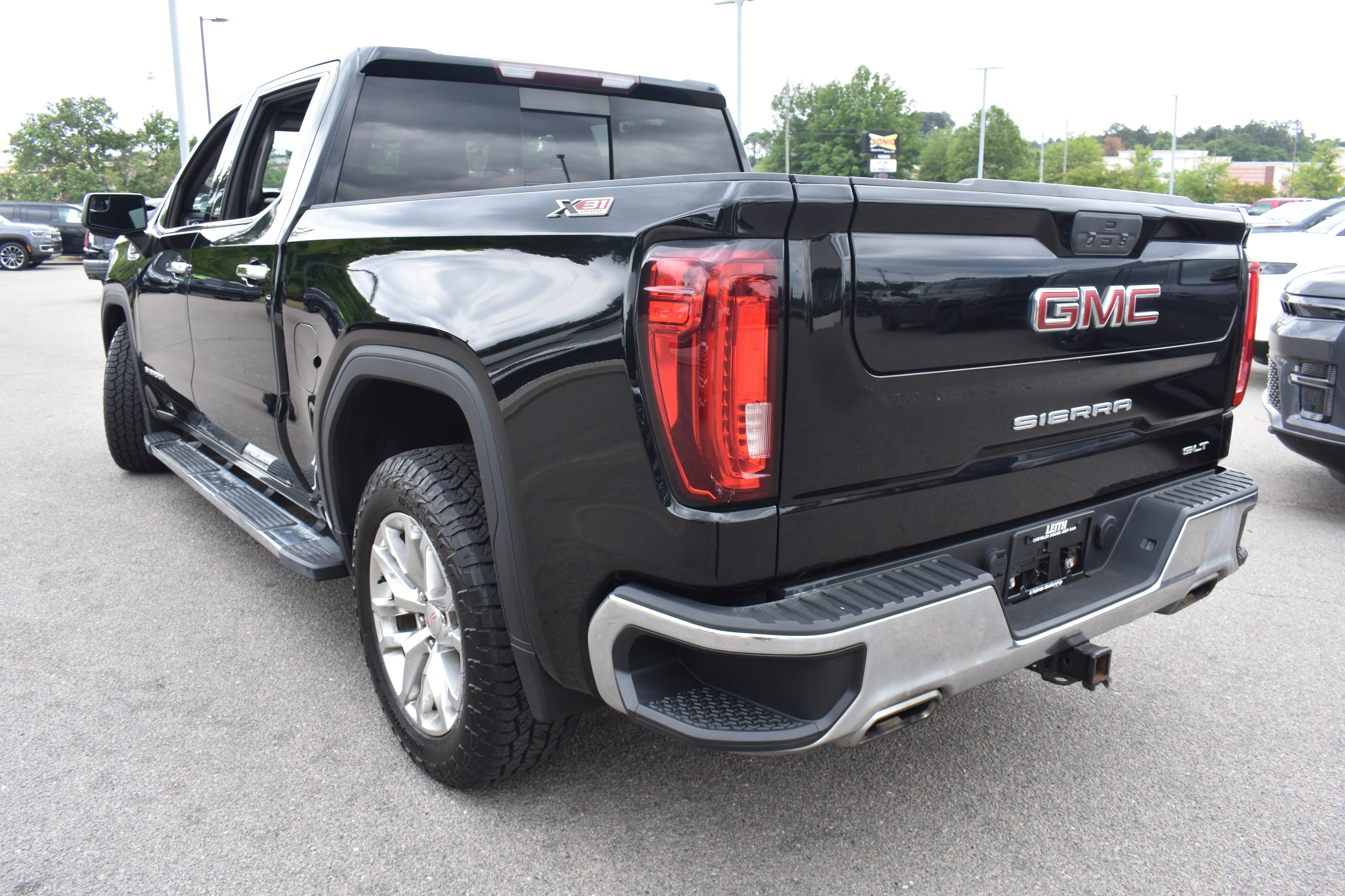 Used 2020 GMC Sierra 1500 SLT w/ SLT Premium Package AWD/4WD image 7