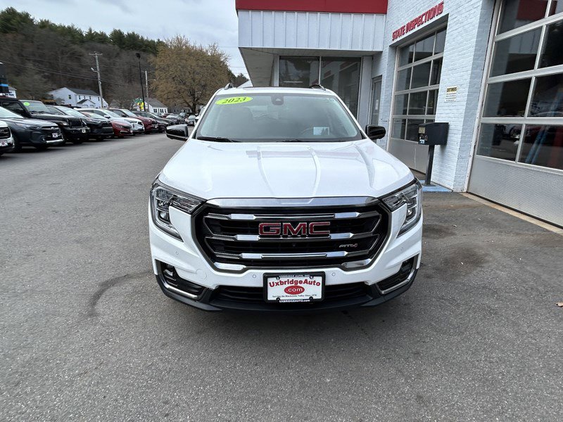 Used 2023 GMC Terrain AT4 w/ Tech Package AWD/4WD image 3