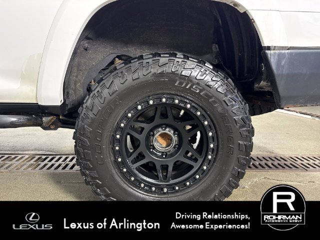 Used 2018 Toyota 4Runner TRD Off-Road Premium AWD/4WD image 5