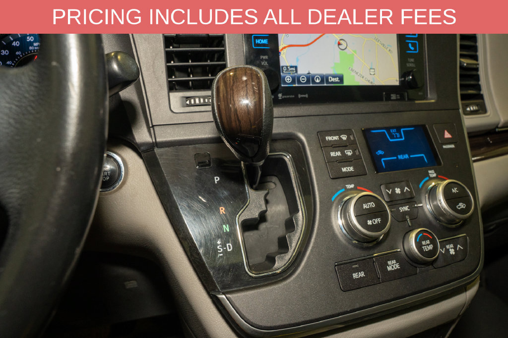 Used 2016 Toyota Sienna XLE Premium FWD image 18