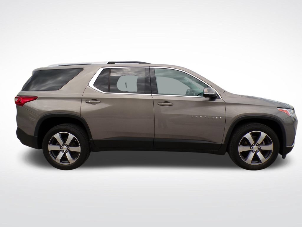 Used 2018 Chevrolet Traverse LT w/ LPO, Floor Liner Package AWD/4WD image 6