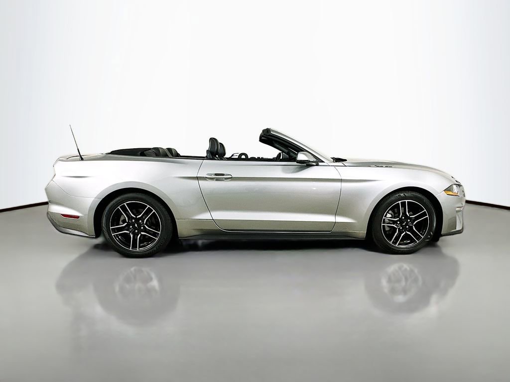 Used 2020 Ford Mustang Premium RWD image 9