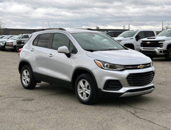 Used 2022 Chevrolet Trax LT w/ LT Convenience Package image 1