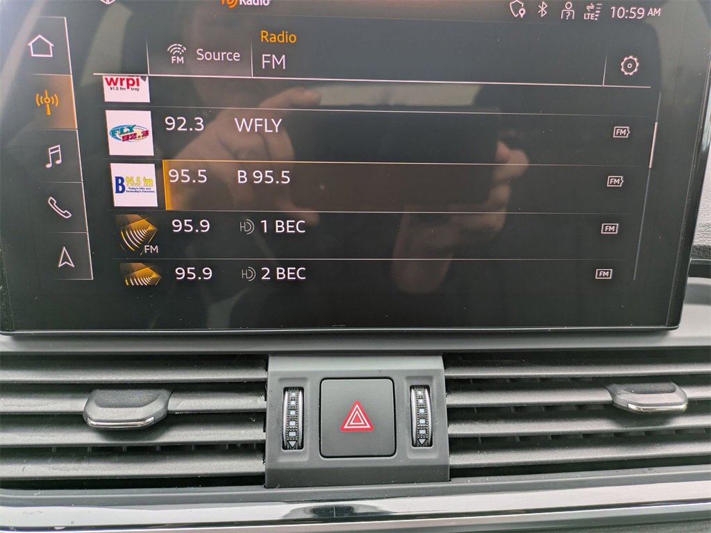 Used 2024 Audi Q5 2.0T Premium w/ Convenience Package image 23