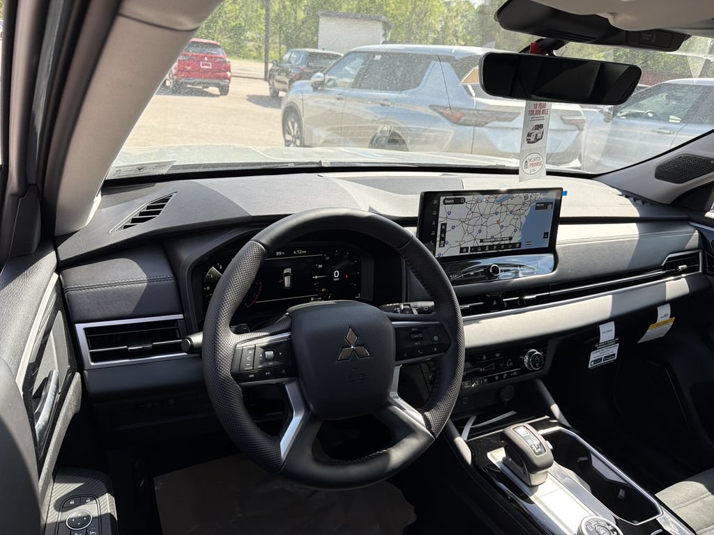New 2026 Mitsubishi Outlander SE AWD/4WD image 15