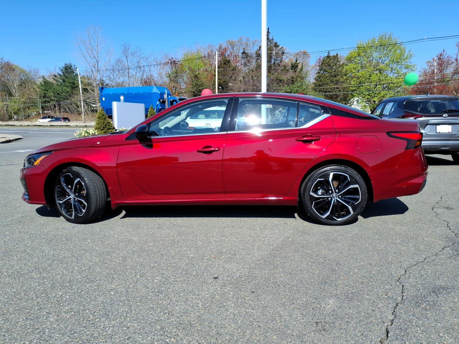 Certified 2024 Nissan Altima 2.5 SR AWD/4WD image 8