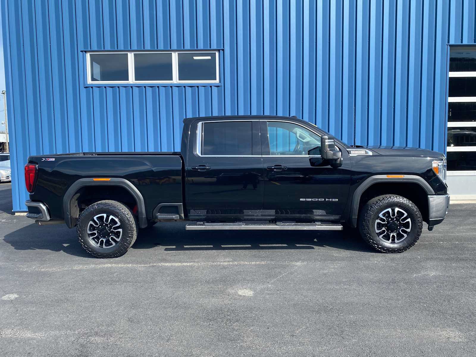 Used 2020 GMC Sierra 2500 SLE w/ SLE Value Package; AWD/4WD image 14