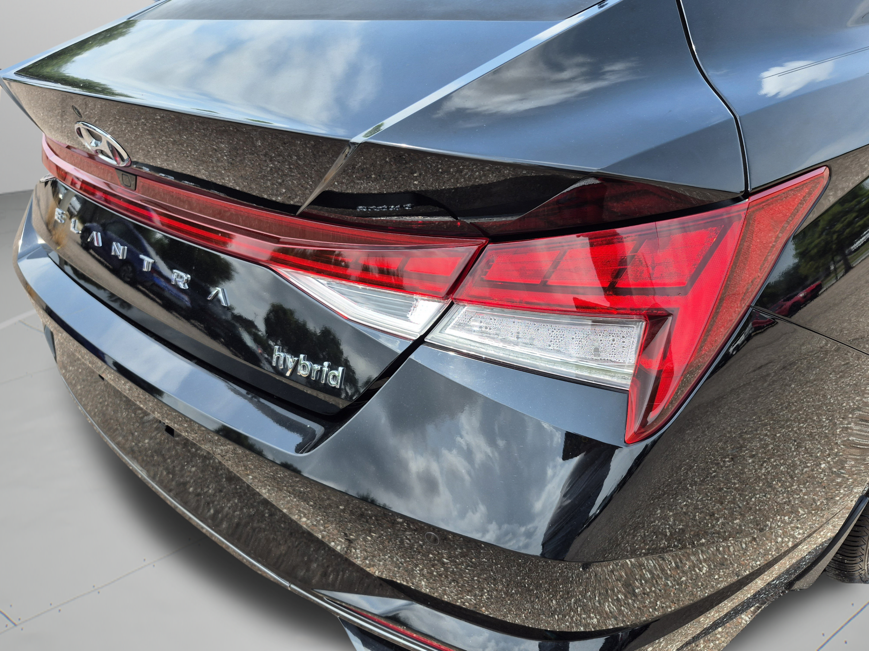 Certified 2023 Hyundai Elantra Limited FWD image 33