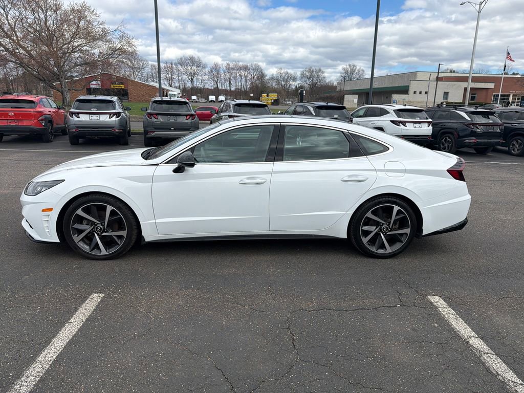 Used 2023 Hyundai Sonata SEL Plus image 2