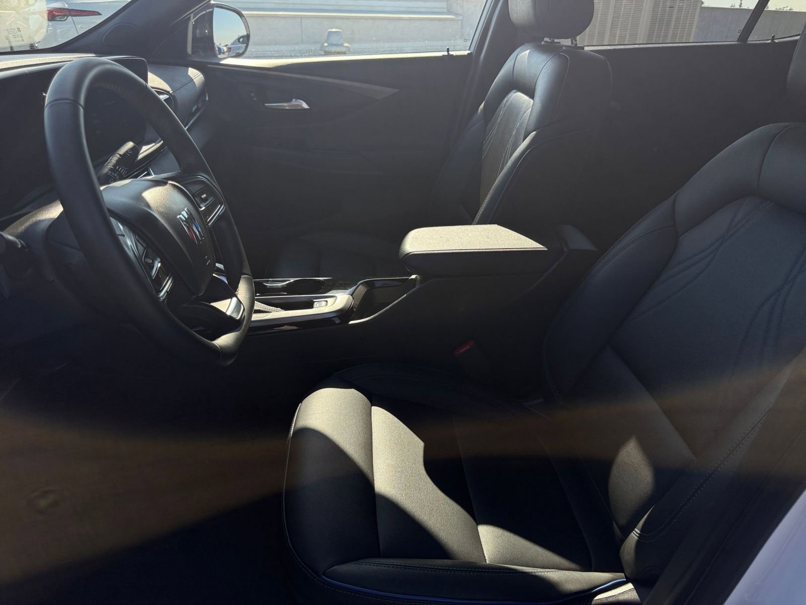 Used 2025 Buick Envista Sport Touring image 25