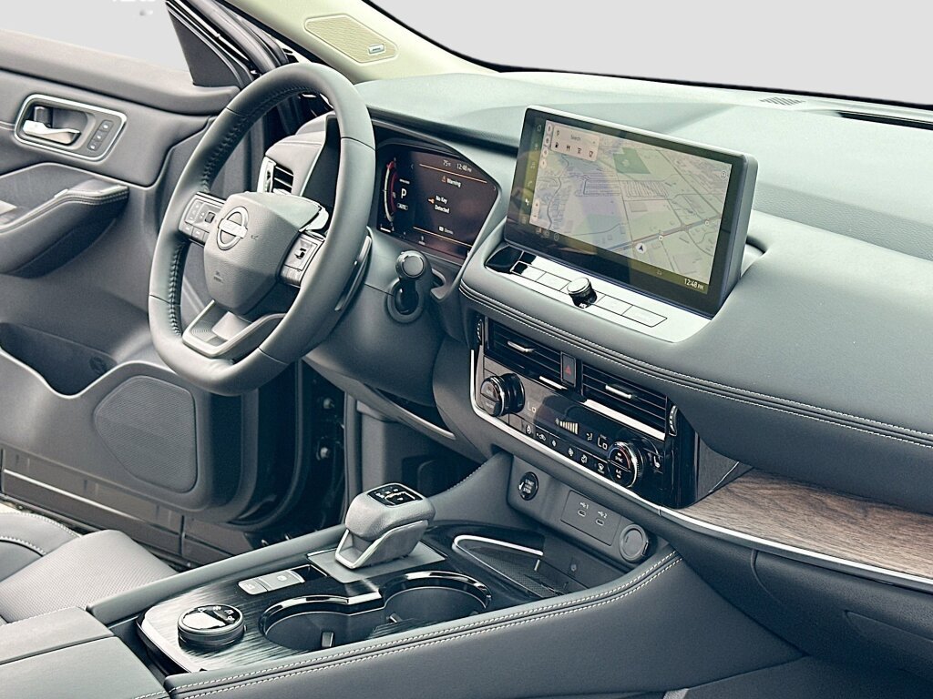 New 2025 Nissan Rogue Platinum AWD/4WD image 5