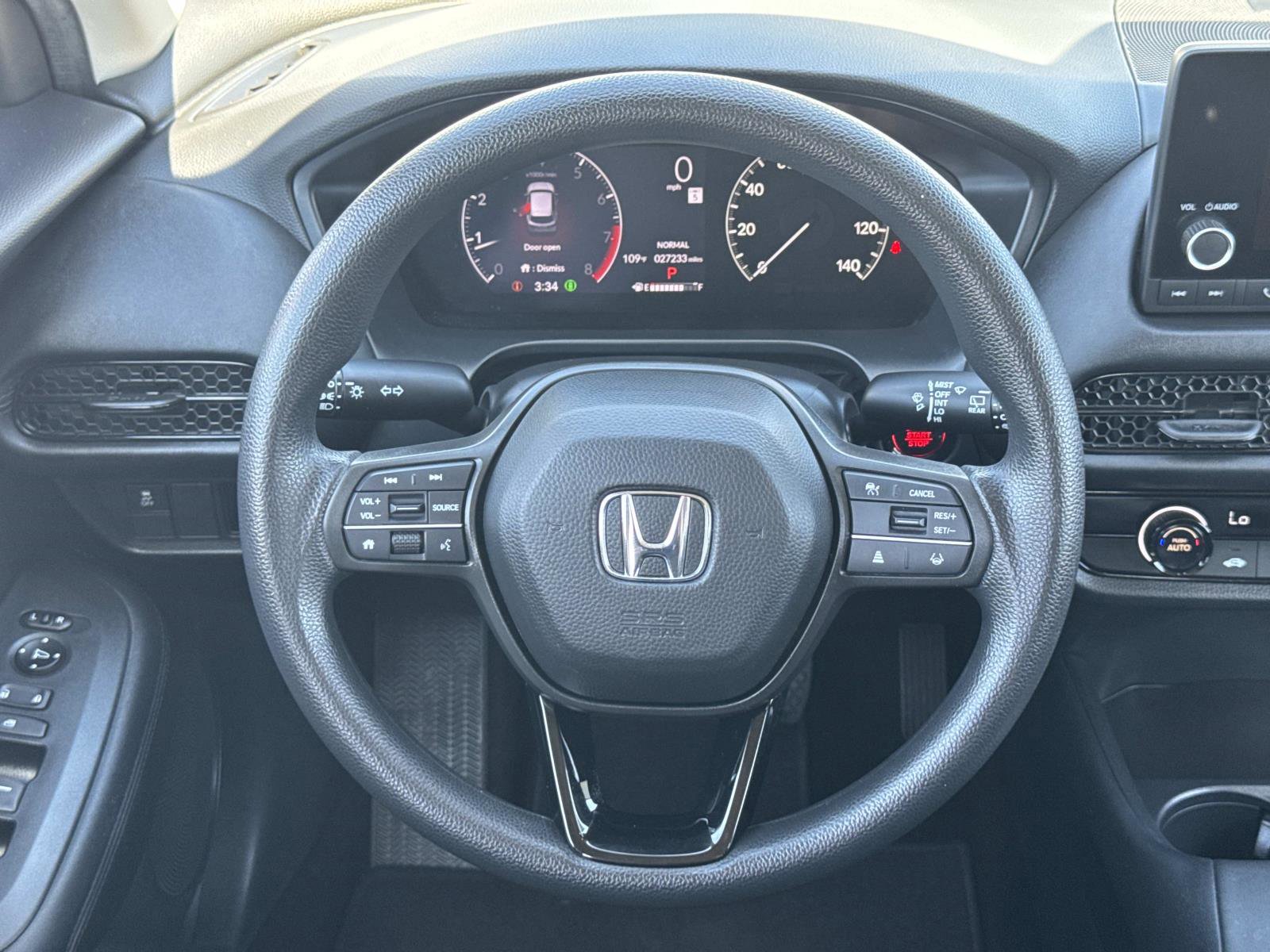 Used 2023 Honda HR-V LX image 10