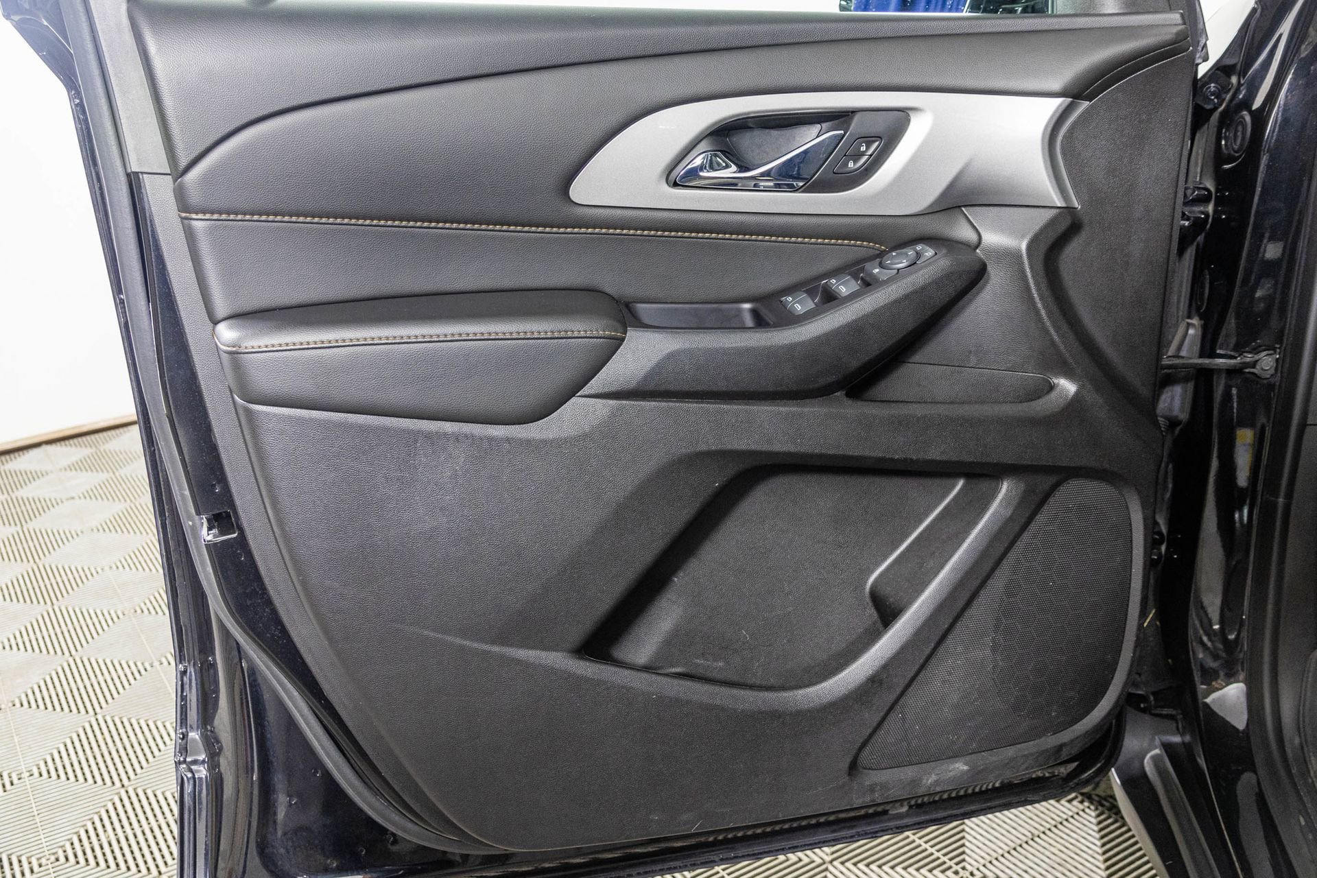 Used 2019 Chevrolet Traverse LS image 33