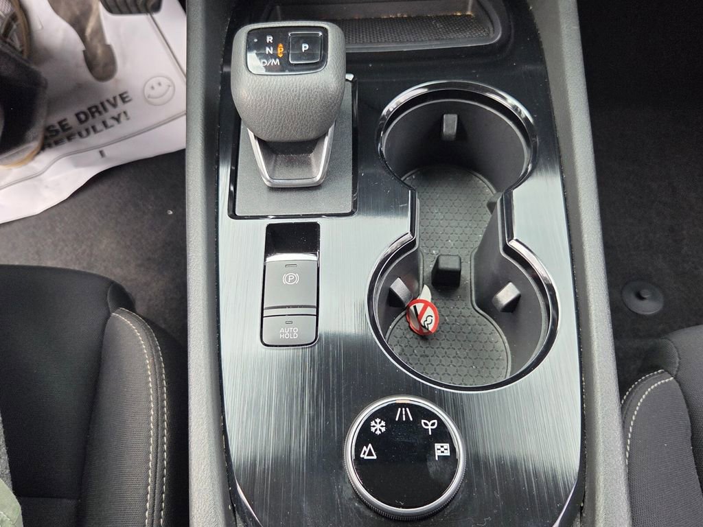 Used 2023 Nissan Rogue S image 18