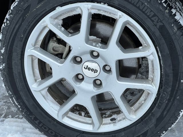 Used 2023 Jeep Renegade Latitude image 6