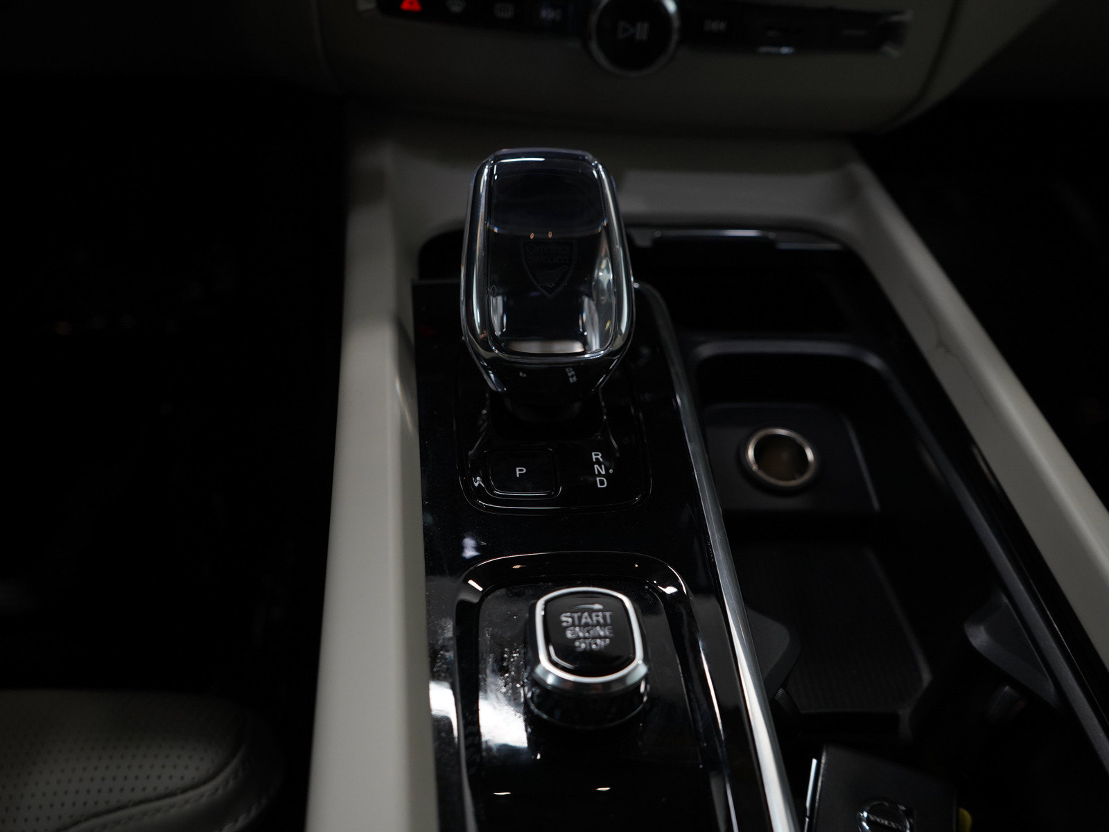 Used 2023 Volvo XC60 B5 Ultimate w/ Climate Package AWD/4WD image 26