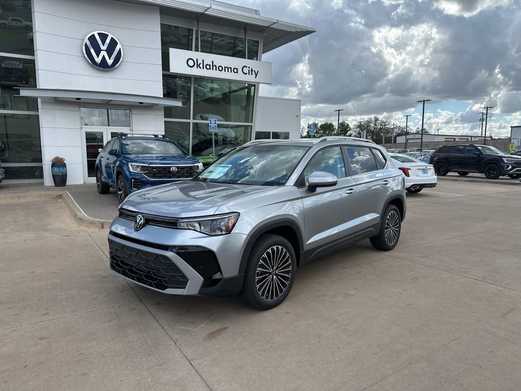 New 2026 Volkswagen Taos SE FWD image 1
