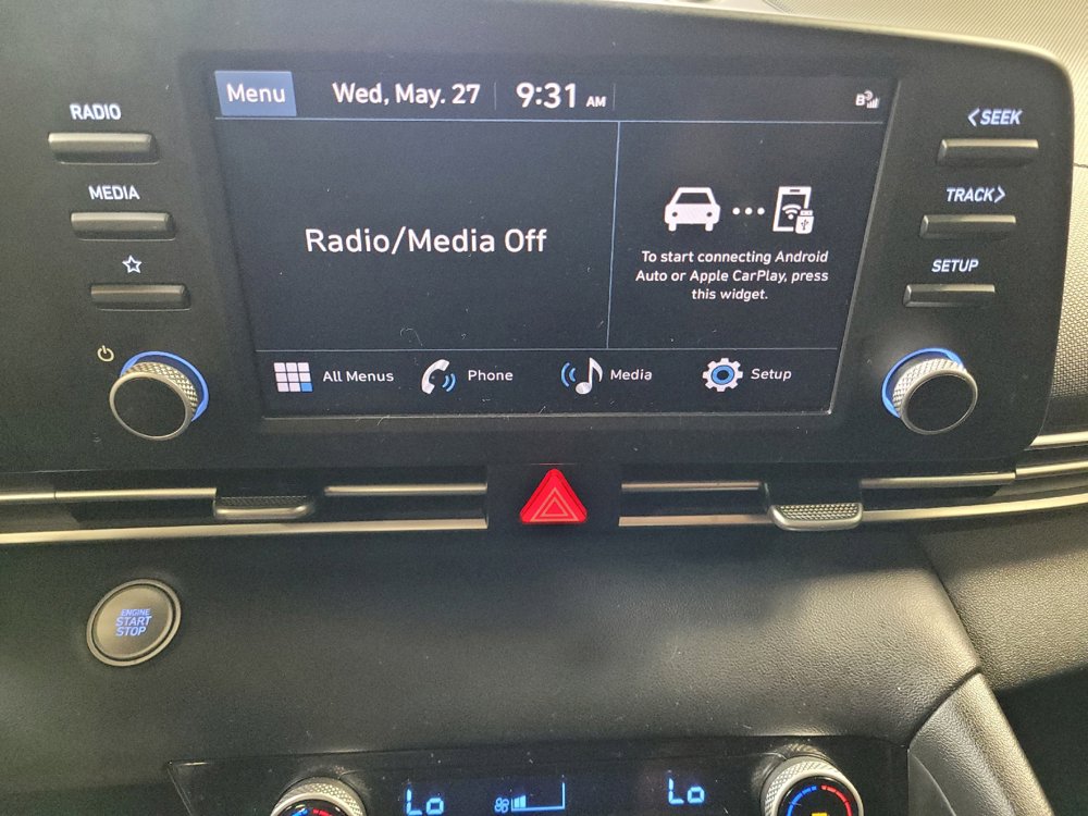 Used 2022 Hyundai Elantra SEL FWD image 25