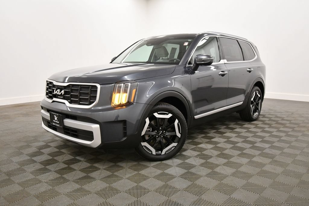 Certified 2024 Kia Telluride S w/ S Sunroof Package AWD/4WD image 2