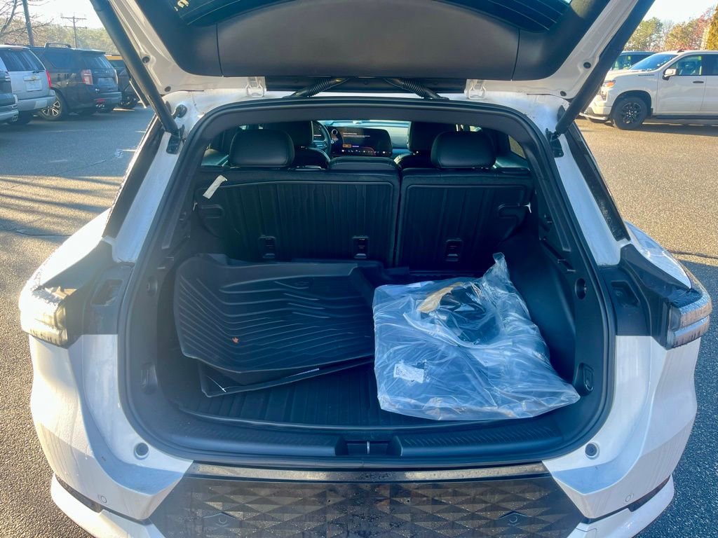 New 2025 Chevrolet Equinox EV RS w/ Active Safety Package 3 AWD/4WD image 5