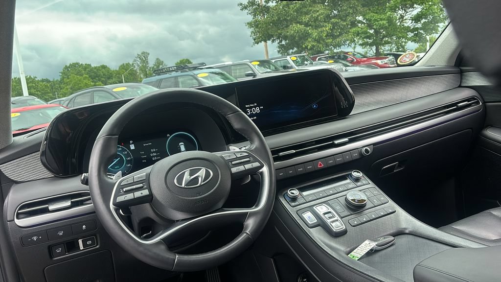 Used 2024 Hyundai Palisade Limited AWD/4WD image 13