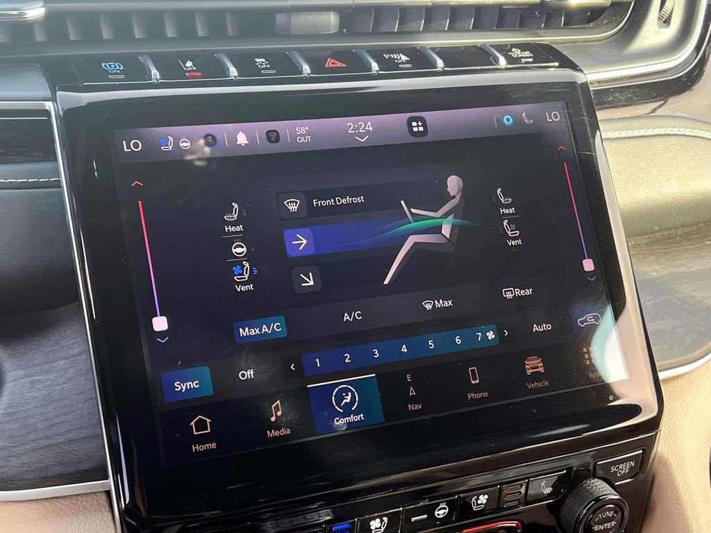 Used 2023 Jeep Grand Cherokee 4WD 4xe w/ Luxury Tech Group II image 30