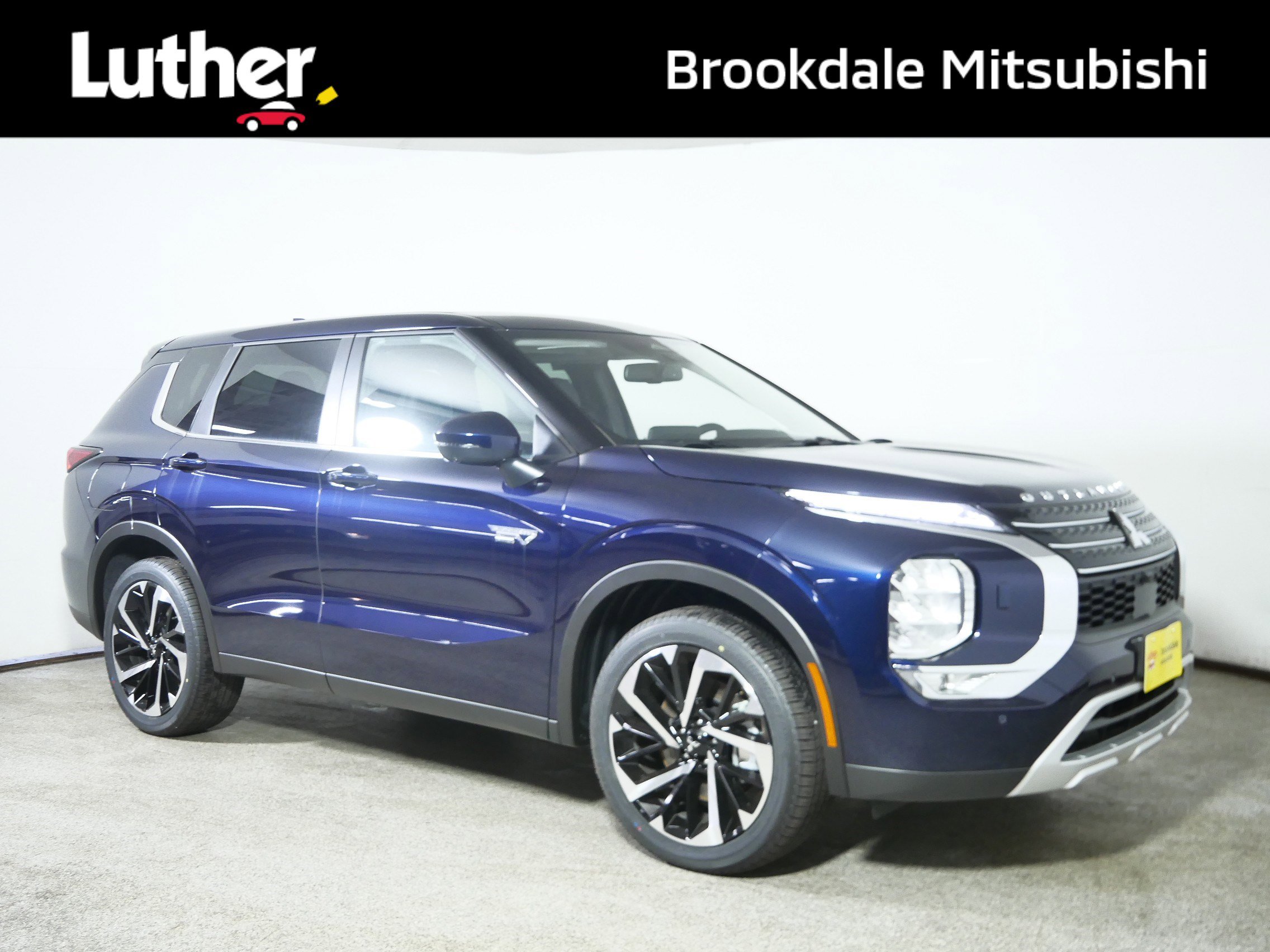 New 2025 Mitsubishi Outlander SE image 1