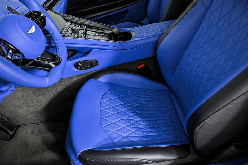 Used 2024 Aston Martin DB12 Coupe RWD image 22