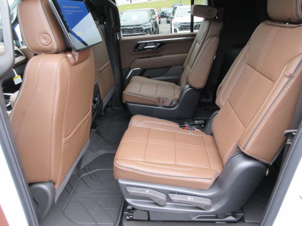 New 2026 Chevrolet Suburban High Country AWD/4WD image 16