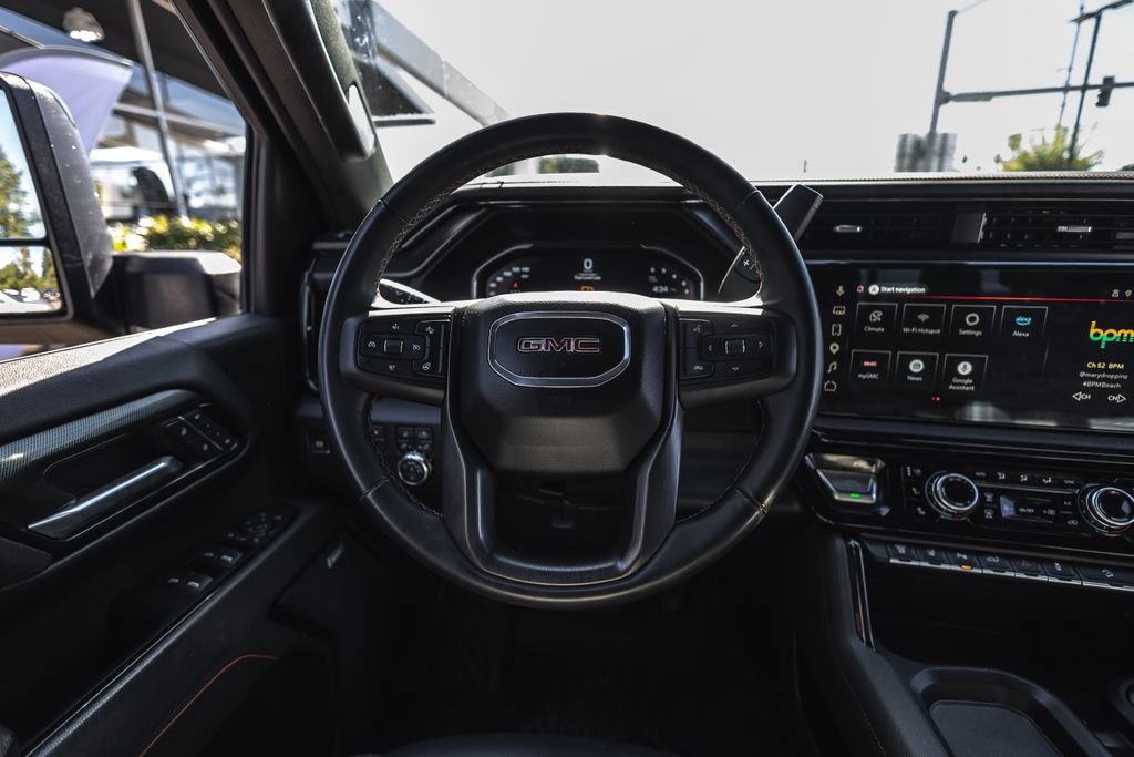 Used 2025 GMC Sierra 3500 AT4 w/ Technology Package AWD/4WD image 25
