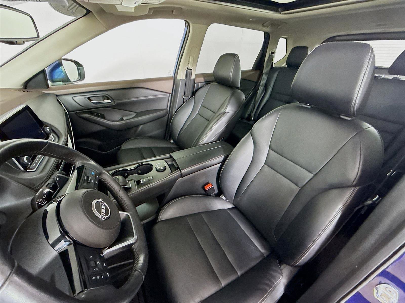 Used 2023 Nissan Rogue SL image 5