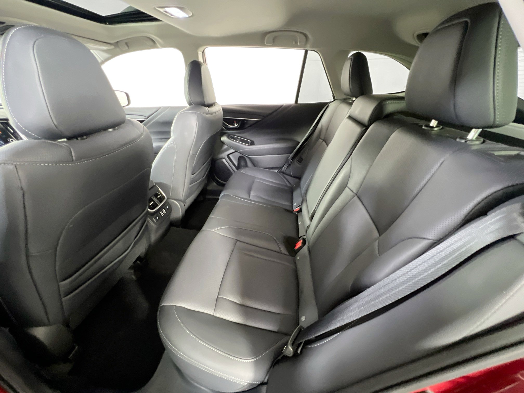 Used 2023 Subaru Outback Limited image 24