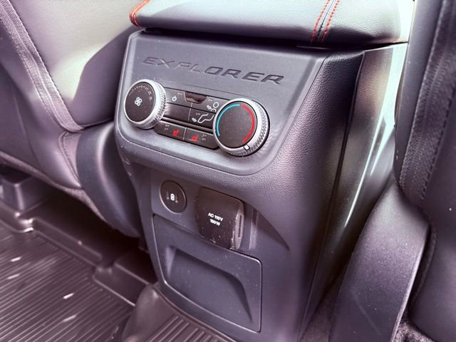 Used 2025 Ford Explorer ST image 33