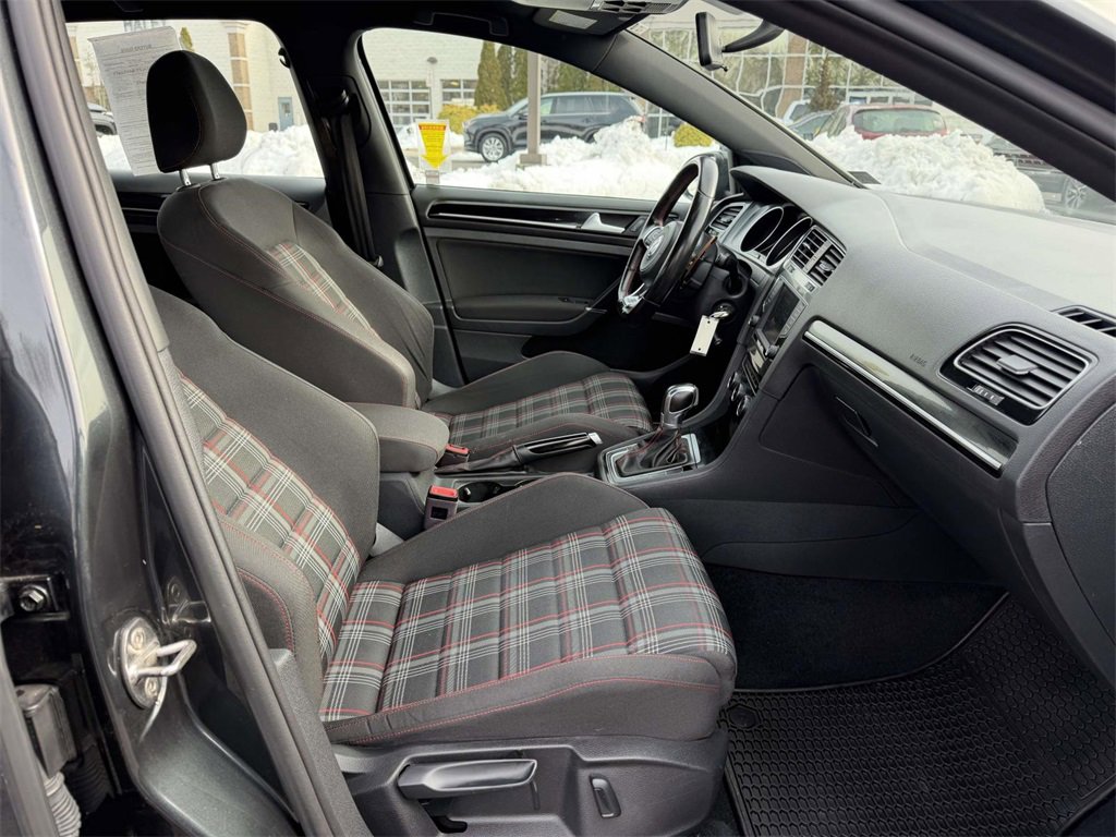 Used 2017 Volkswagen GTI S image 11
