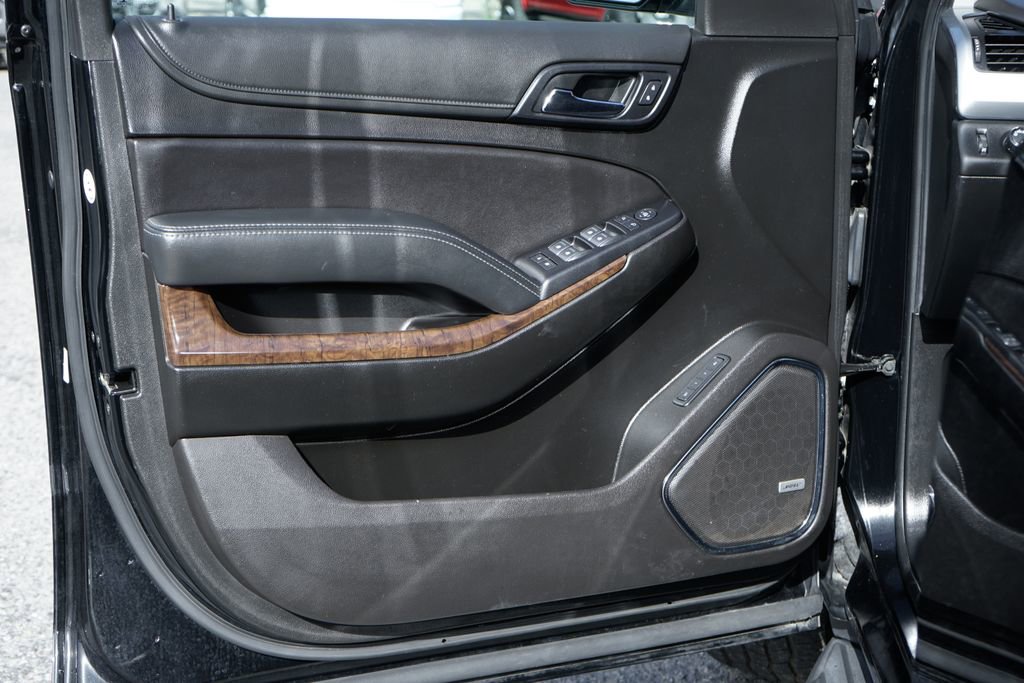 Used 2019 Chevrolet Tahoe LT w/ LT Midnight Edition RWD image 17