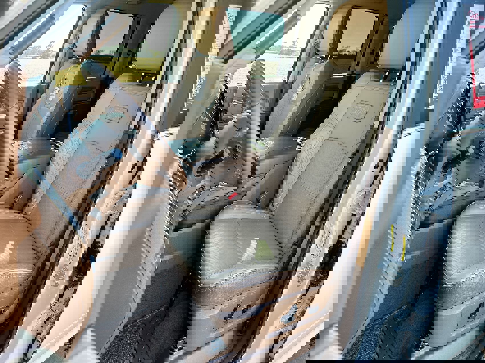 Used 2024 RAM 3500 Limited image 11