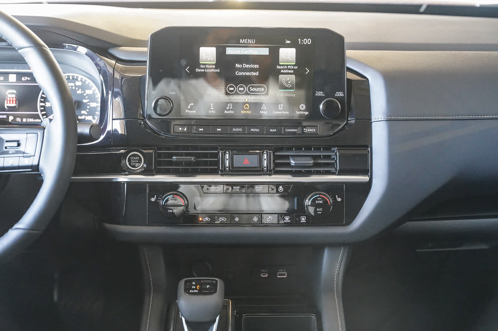 Used 2025 Nissan Pathfinder SL FWD image 15