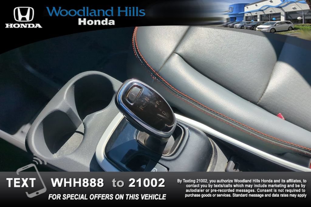 Used 2020 Chevrolet Bolt Premier w/ Infotainment Package FWD image 17