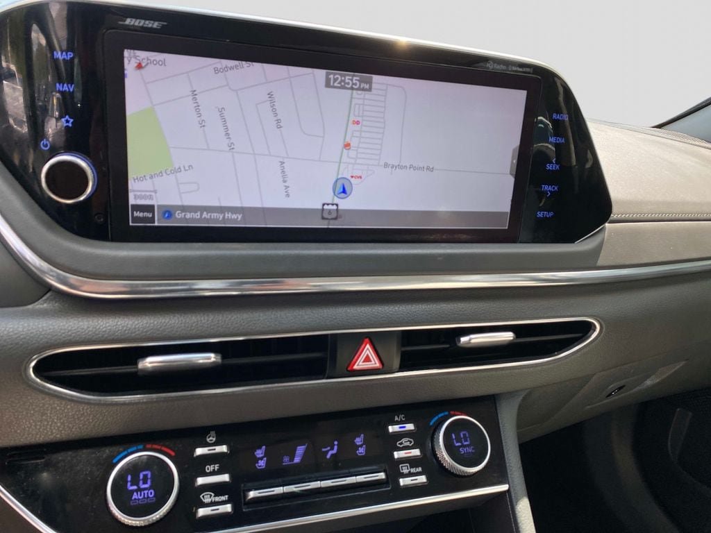 Used 2022 Hyundai Sonata Limited w/ Cargo Package FWD image 12