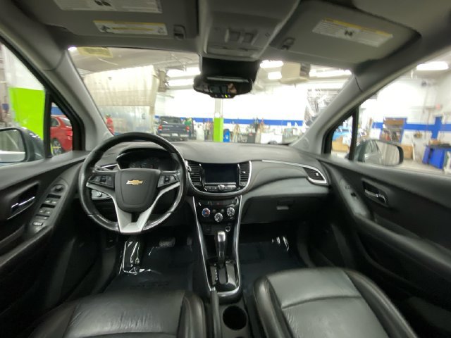 Used 2020 Chevrolet Trax Premier AWD/4WD image 29