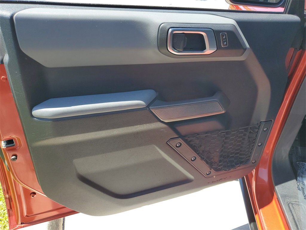 Used 2022 Ford Bronco Black Diamond image 16