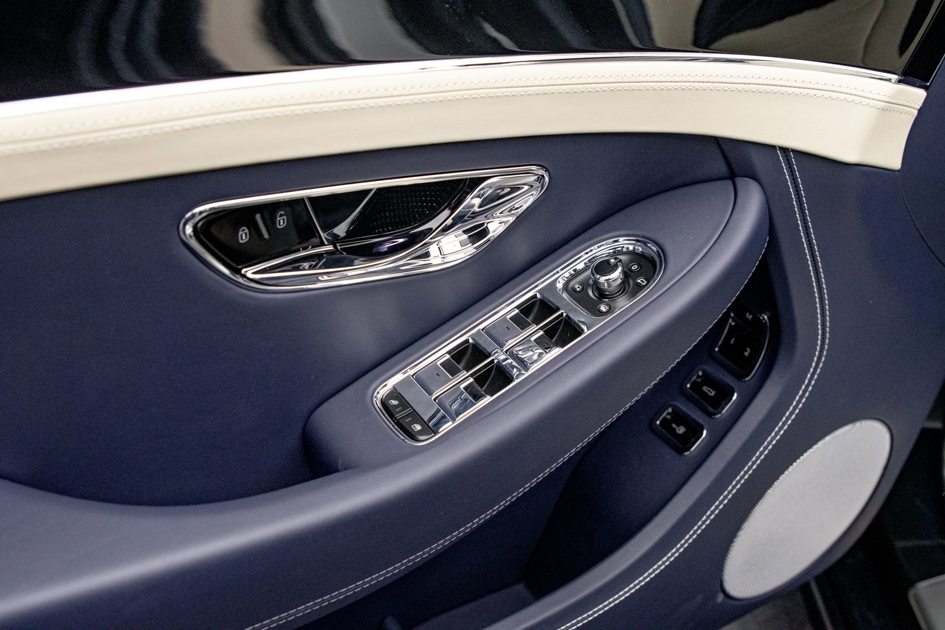 New 2026 Bentley Continental GTC image 33