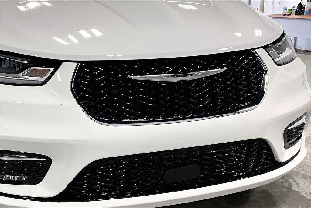 New 2026 Chrysler Pacifica Select image 29